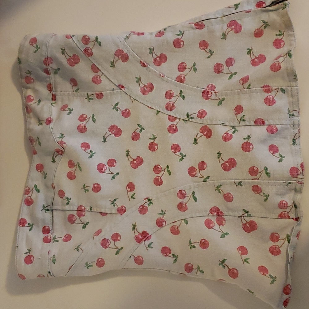 Cherry 🍒 jean bershka top